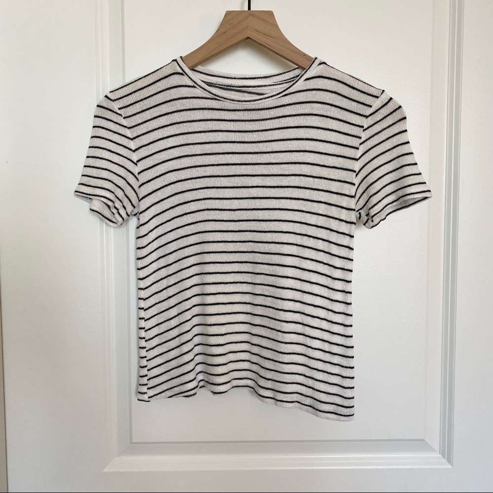 Striped Light Knit Short Sleeve Shirt